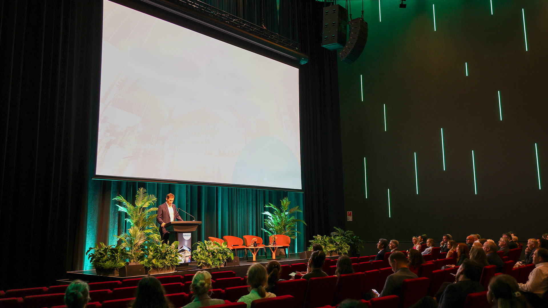 NZICC Te Paepae Theatre Half Mode